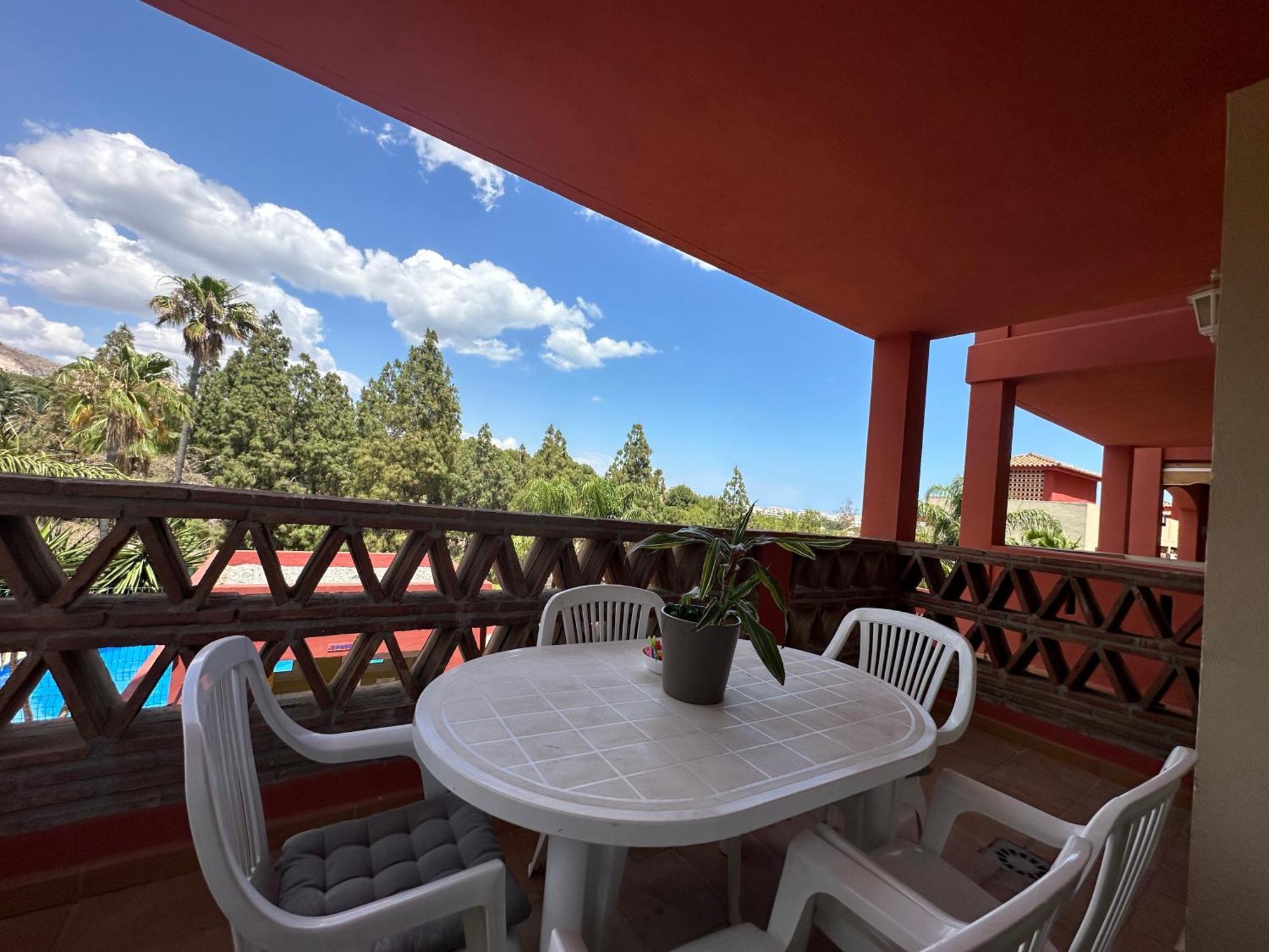 Golf - Casa En Golf Torrequebrada, 2 Dormitorios, Parking, Piscina, Playa A 800 Metros
